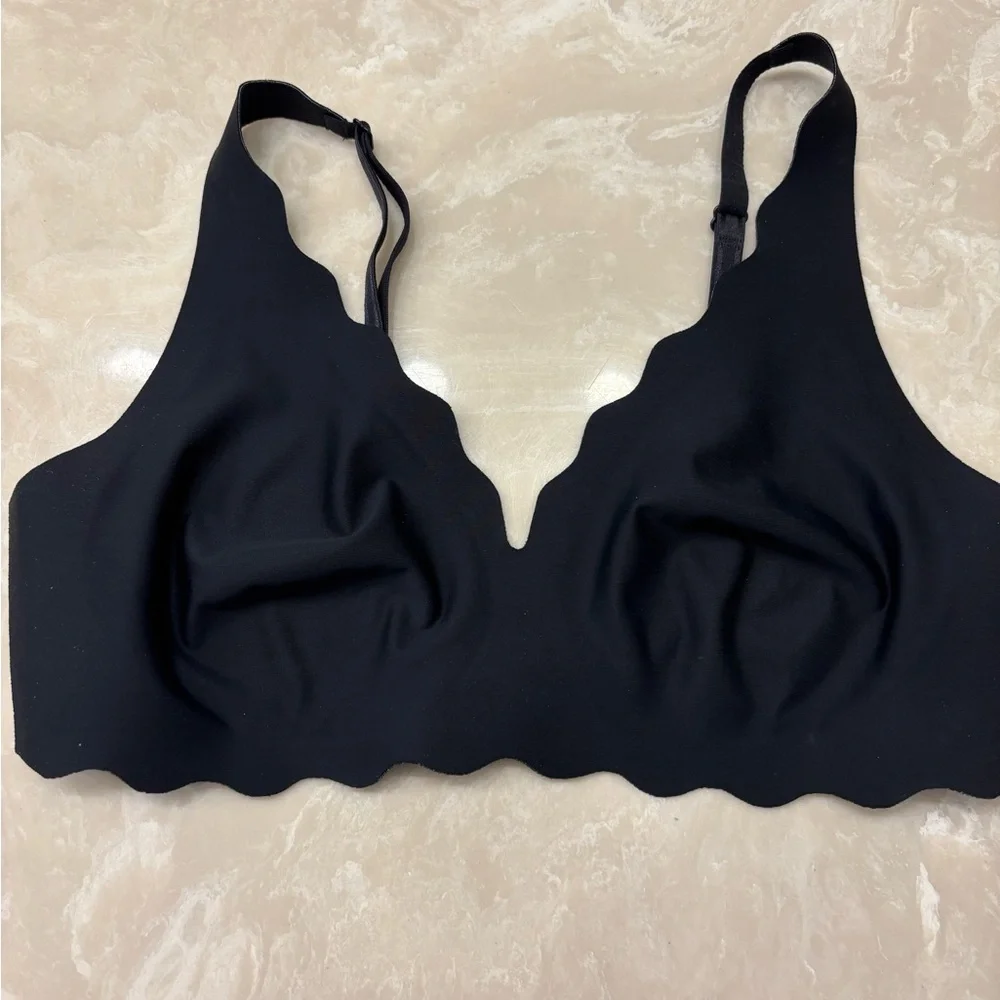 New bra. Sz M. - Picture 2 of 4
